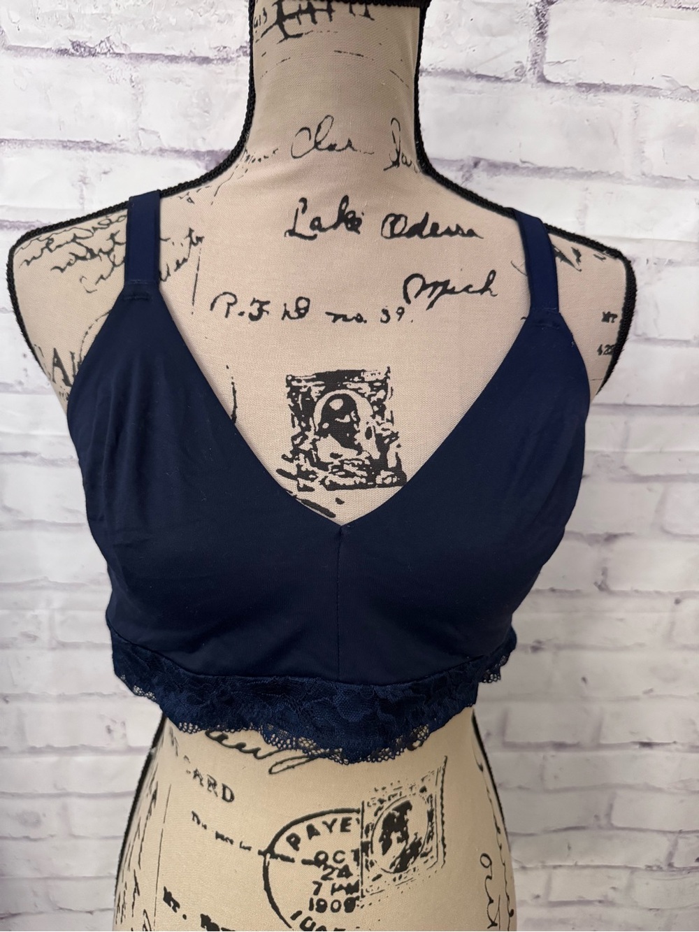 Soma‎ Bra Embraceable Wireless Unlined Lace Trim Size Large Blue Comfort